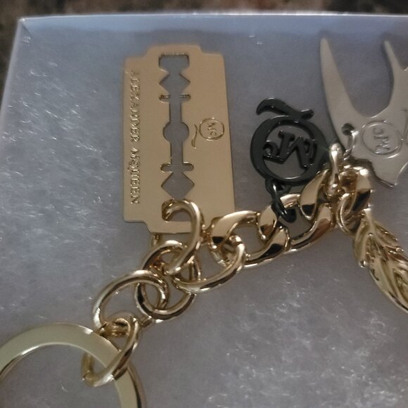 ALEXANDER MCQUEEN Keychain. Brand New. Gift Box included. - Picture 14 of 16